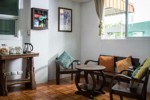 Hostal Suchaya House