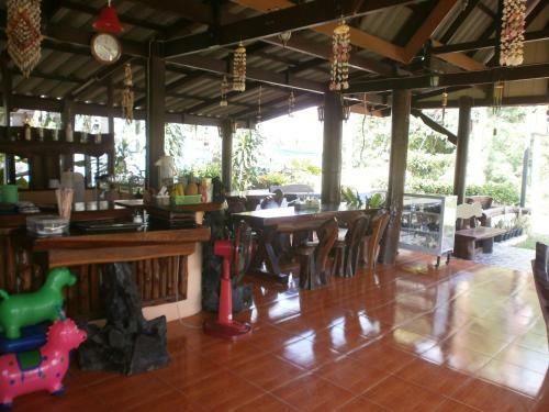 Hostal Lanta Together