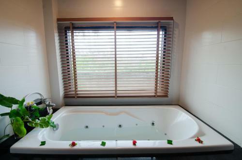 Hotel Khum Laanta Resort