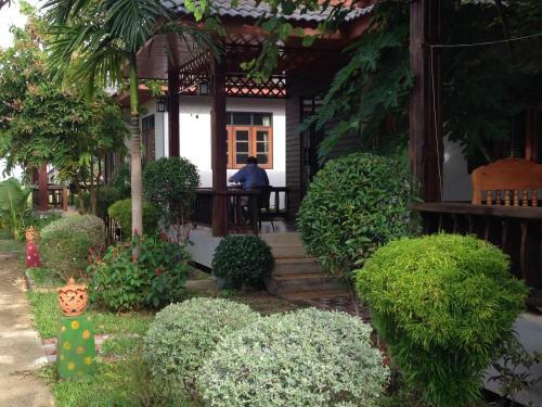 Hotel Khum Laanta Resort