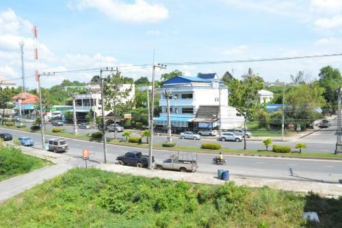 Hotel Krabi Inn & Omm