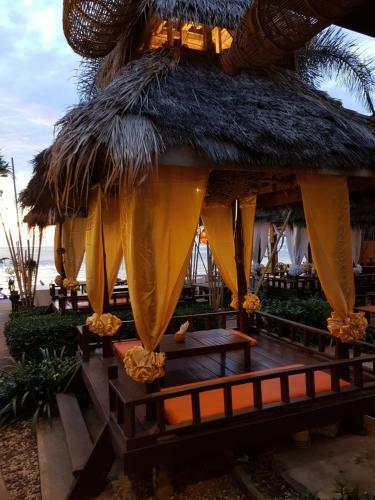 Hotel Clean Beach Resort