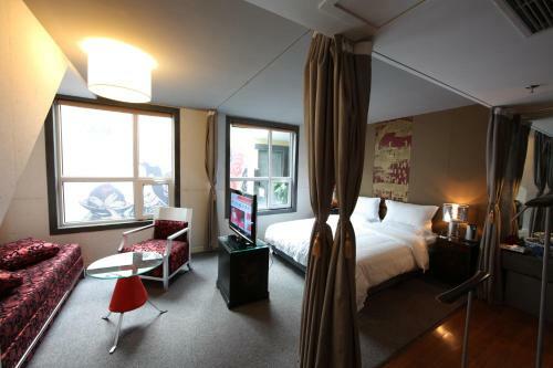 China Community Culture & Art Hotel