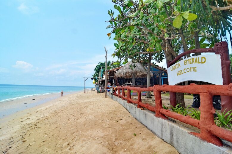 Hotel Lanta Emerald Bungalow