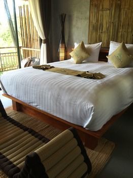 Hotel Alama Sea Village Resort