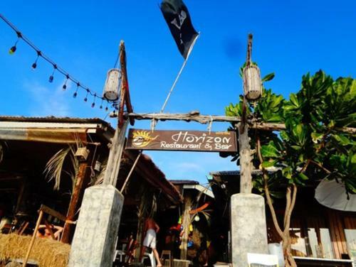 Horizon Bungalows Restaurant And Bar