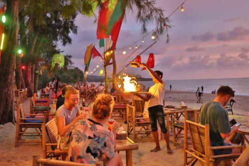 Lanta Palm Beach Resort