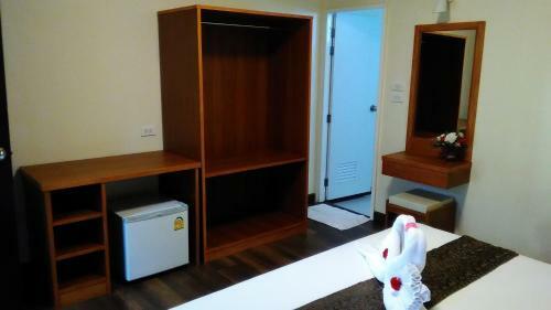 Hotel Lanta New Coconut Bungalow