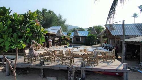 Hotel Lanta New Coconut Bungalow