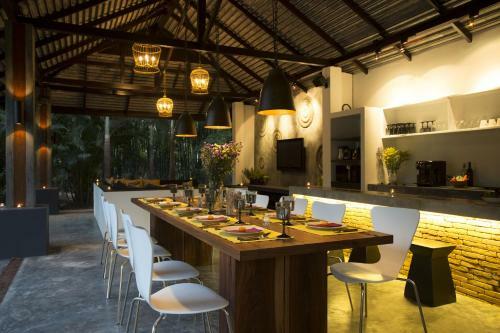 X2 Chiang Mai South Gate Villa