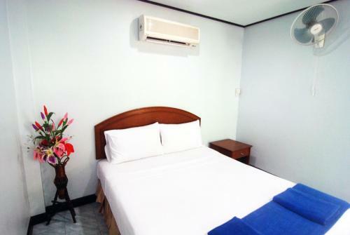 Hotel Lanta Coral Beach Resort