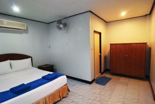 Hotel Lanta Coral Beach Resort