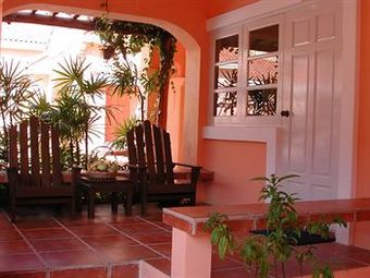 Hotel Baanrajdamnern Hua Hin