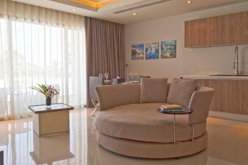 Hotel The Nchantra Pool Suite Phuket