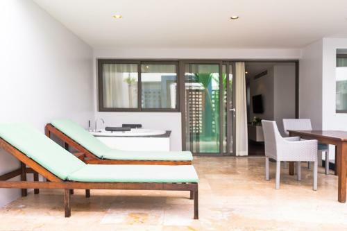 Hotel The Nchantra Pool Suite Phuket