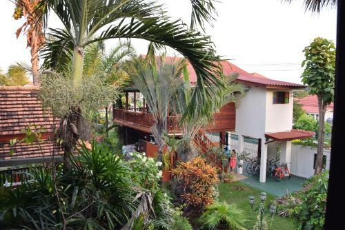 Hotel Golden Teak Home Resort