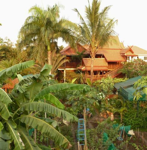 Hotel Golden Teak Home Resort