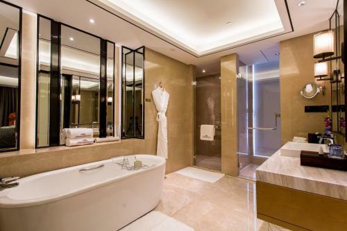 Garden Hotel Chenghai