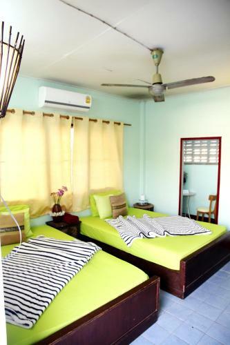 Hostal Coffee In Narrow Guesthouse