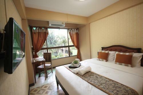 Hostal Thana Hotel & Guest House
