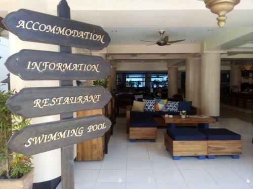 Hostal Thana Hotel & Guest House