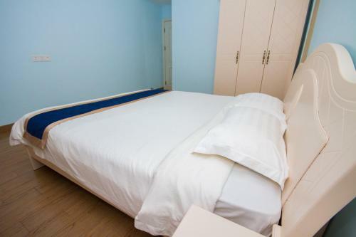 Longhigh Resort Apartment - Phase 3 Branch