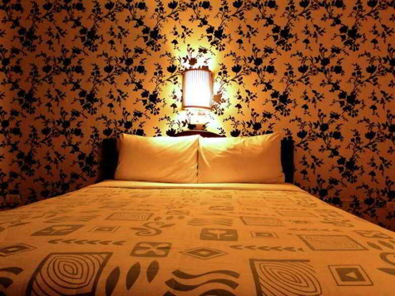 Hostal Thaphae Garden Guesthouse