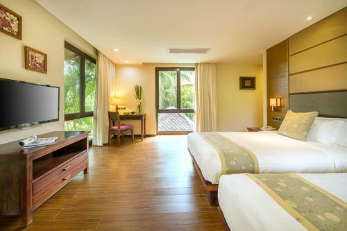 Hotel Yalong Bay Villas & Spa