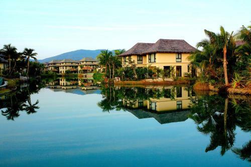 Hotel Yalong Bay Villas & Spa