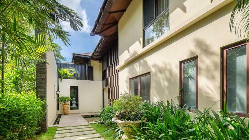 Hotel Yalong Bay Villas & Spa