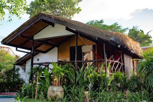 Hotel Secret Garden Beach Resort