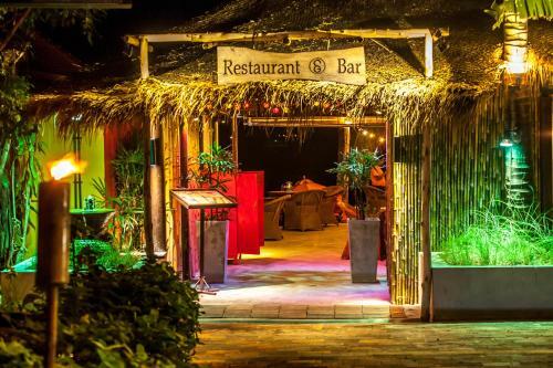 Hotel Secret Garden Beach Resort