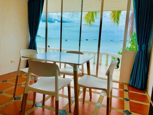 Hotel Bangrak Pier Samui Resort