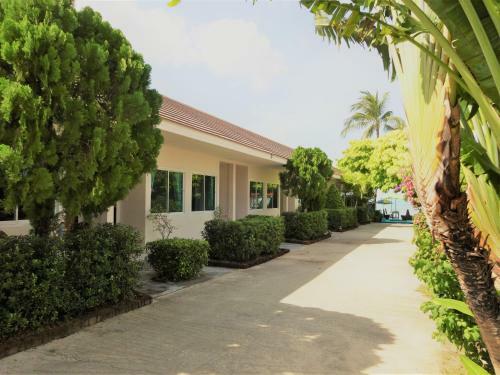 Hotel Bangrak Pier Samui Resort