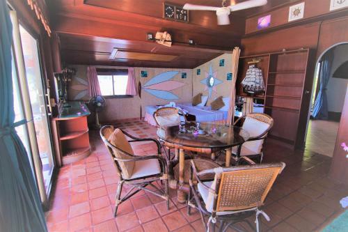 Hotel Bangrak Pier Samui Resort