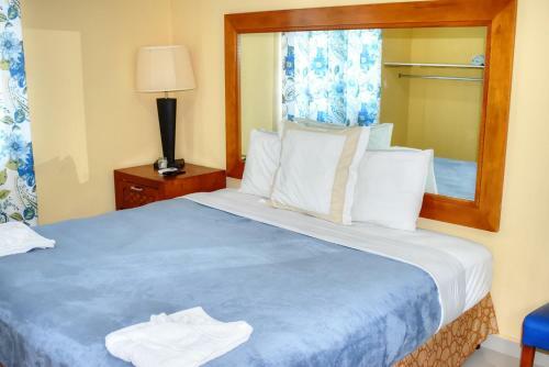 Bed & Breakfast Palm Beach Retreat