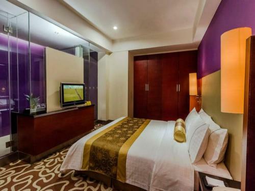 Shenzhen Caa Holy Sun Hotel, Luohu Railway Station