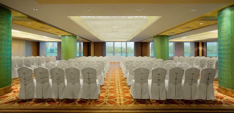 Radisson Blu Hotel Shanghai New World
