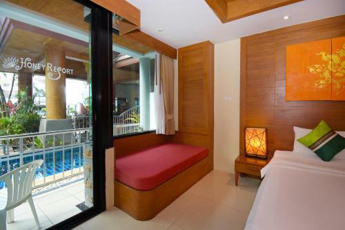 Hotel Honey Resort, Kata Beach