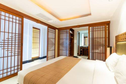 Hotel Pure & Pam Village