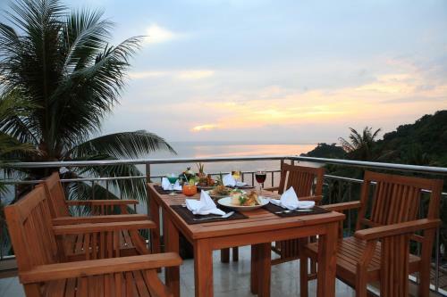 Hotel Pinnacle Koh Tao Resort