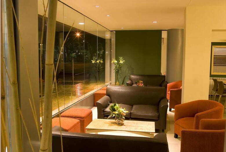 Urbana Class Hotel