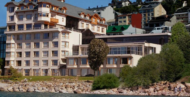 Hotel Cacique Inacayal Lake & Spa