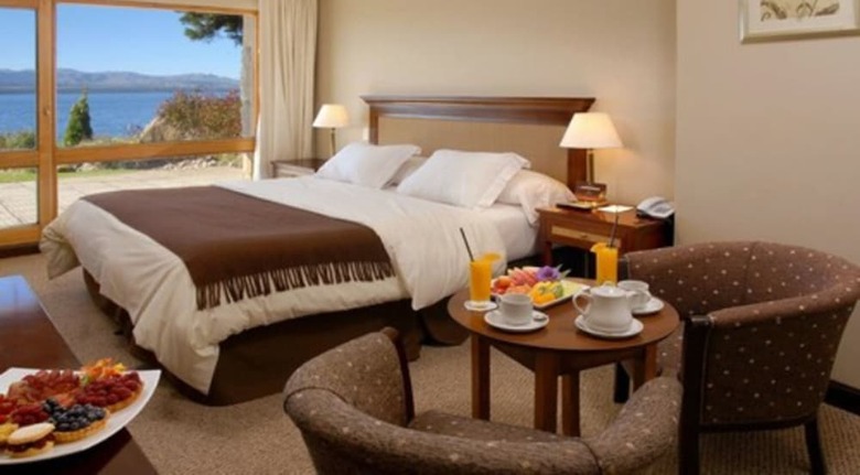 Hotel Cacique Inacayal Lake & Spa