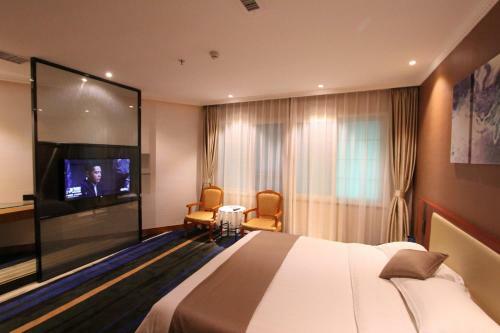 Shenzhen Kaili Hotel, Guomao Shopping Mall