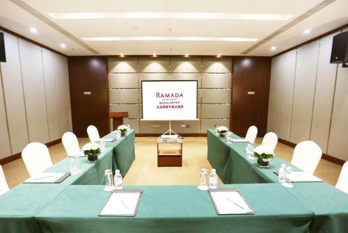 Days Hotel Beijing New Exhibition Centre