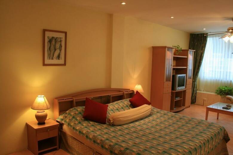 Hotel Aquarius Gay Guesthouse & Sauna