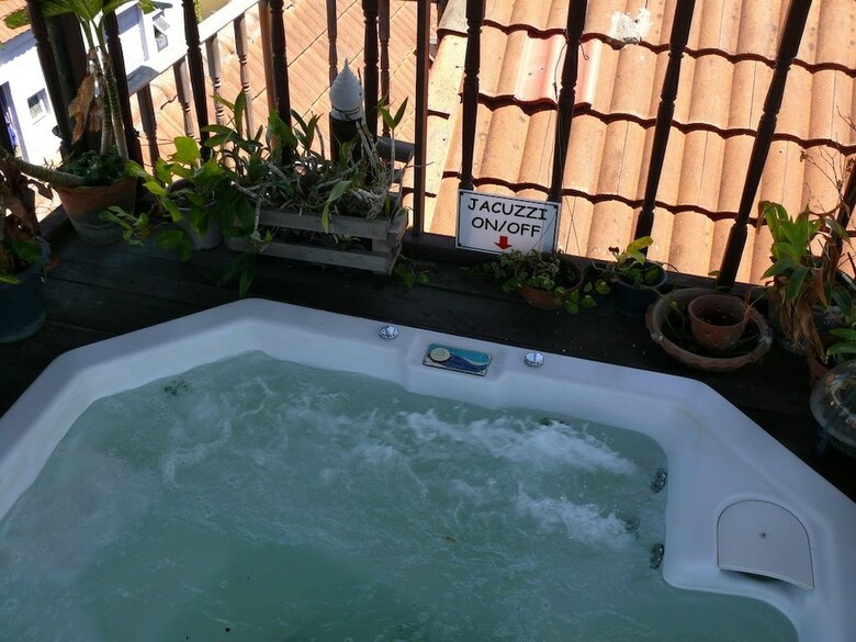 Hotel Aquarius Gay Guesthouse & Sauna