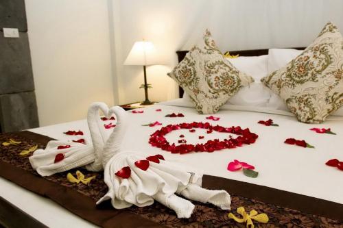 Hotel White House Beach Resort And Spa