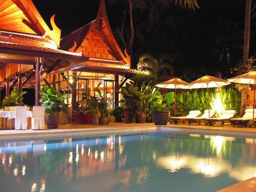 Hotel White House Beach Resort And Spa